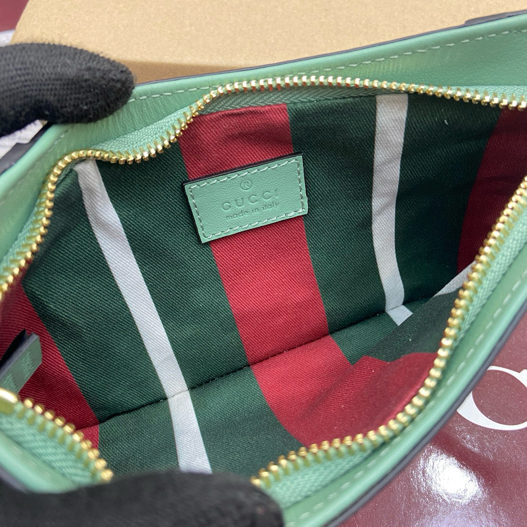 Mini Bolso Gucci Jackie 1961 GG Supreme con Ribete de Cuero