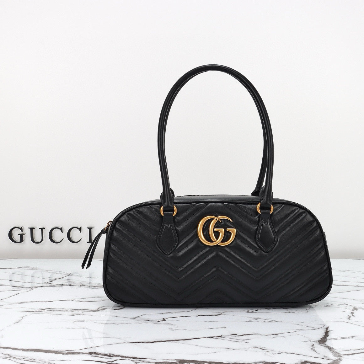Bolso de Hombro Gucci Marmont con Forma de Bolera o Boston en Piel Acolchada