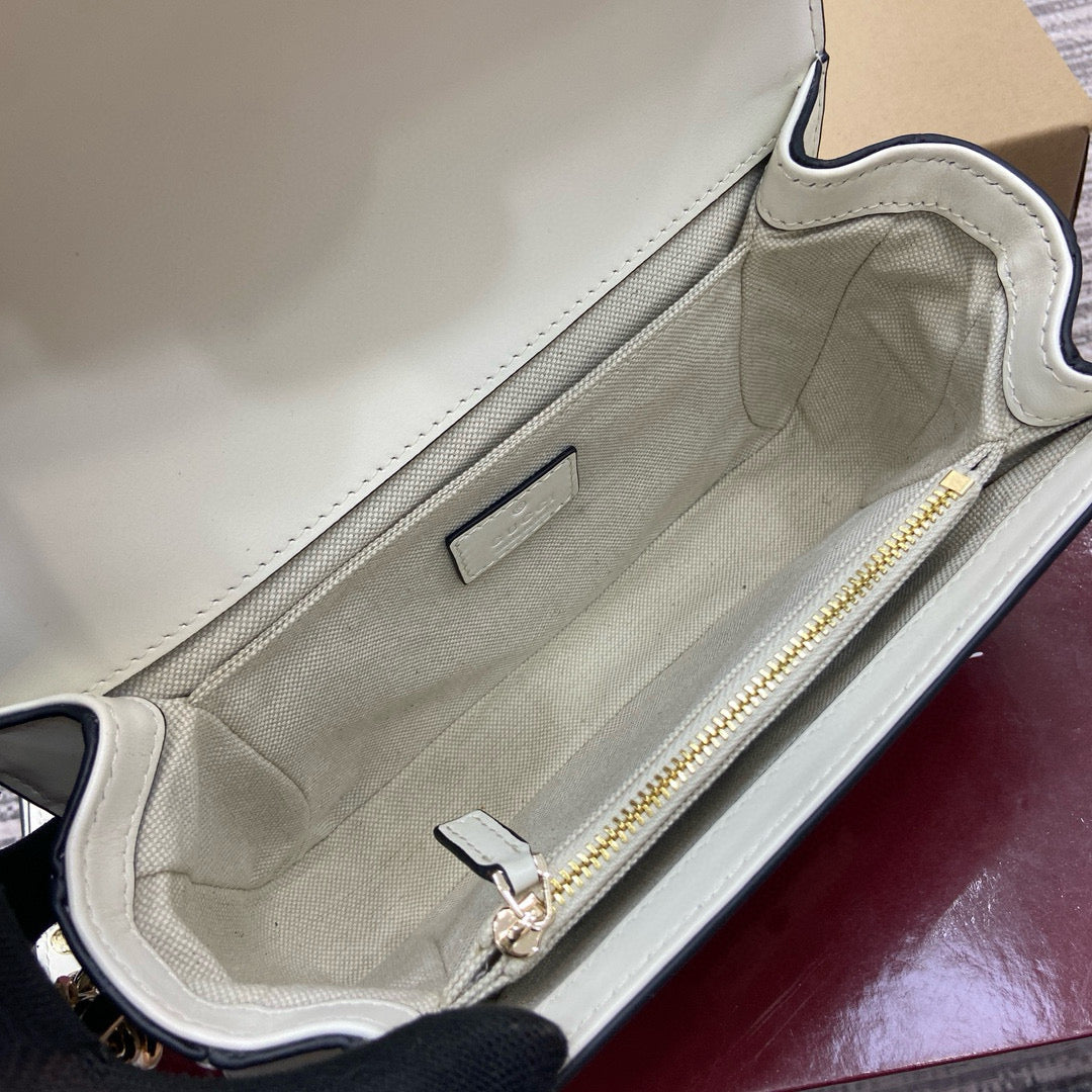 Bolso de Hombro Gucci GG Marmont Matelassé Mini en Lona GG y Piel