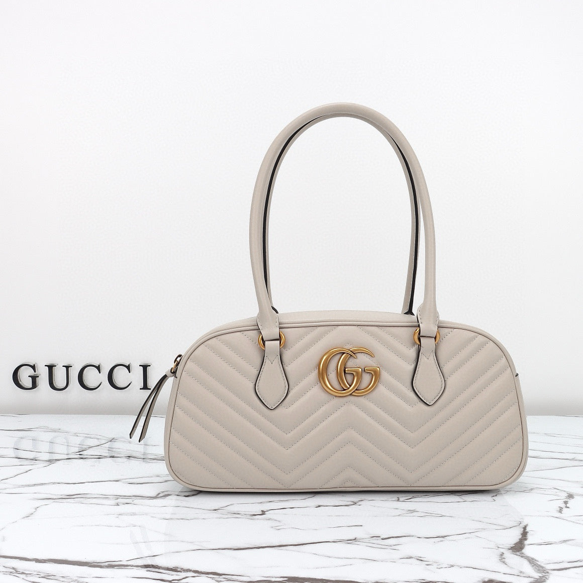 Bolso de Hombro Gucci Marmont con Forma de Bolera o Boston en Piel Acolchada