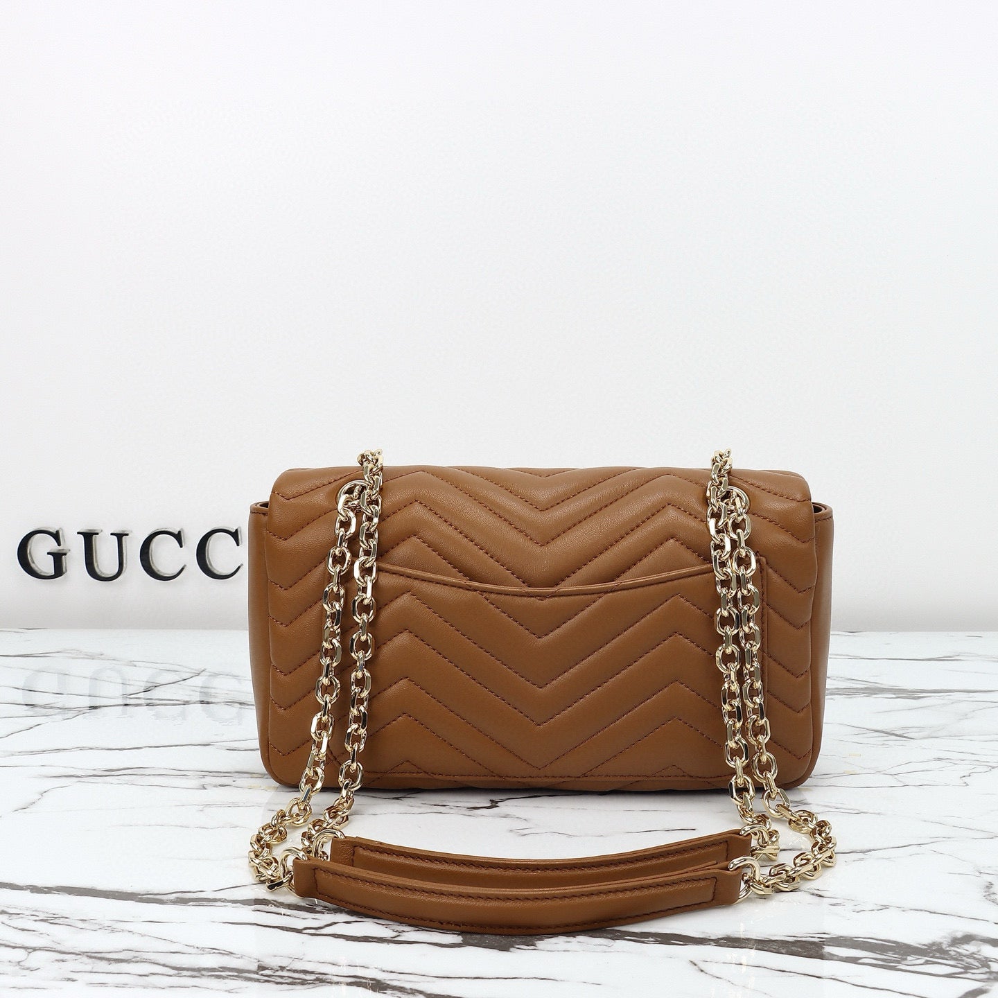 Bolso de Hombro/Bandolera Gucci GG Marmont con Silueta de Cámara en Piel Acolchada Azul Claro