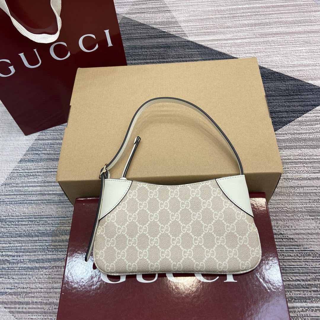 Mini Bolso Gucci Jackie 1961 GG Supreme con Ribete de Cuero