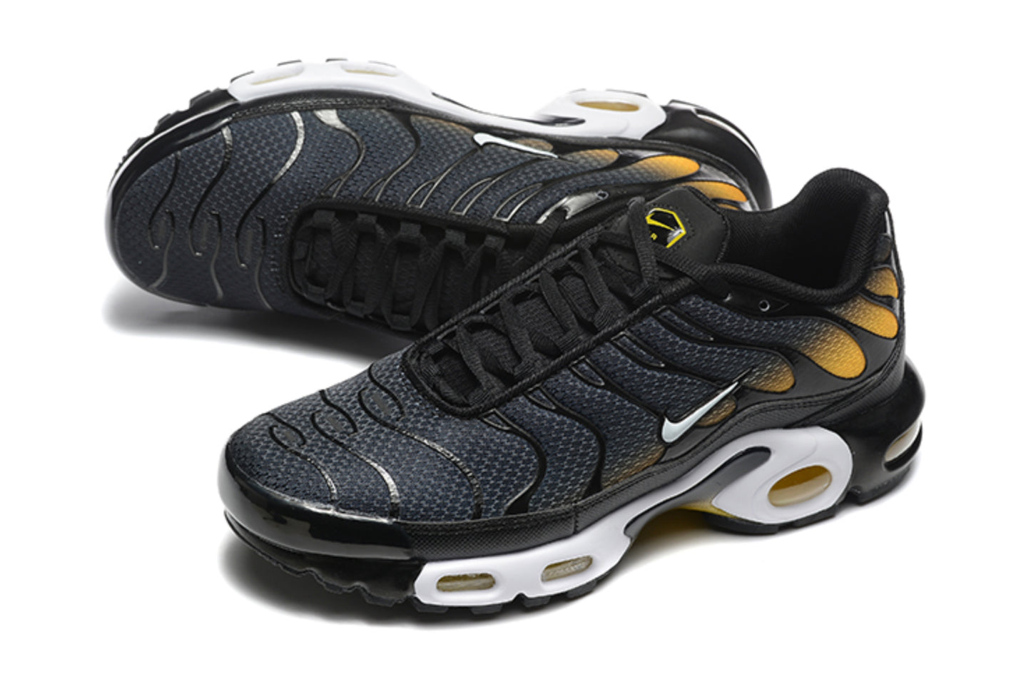 Nike Air Max TN Plus "Black / Metallic Gold"