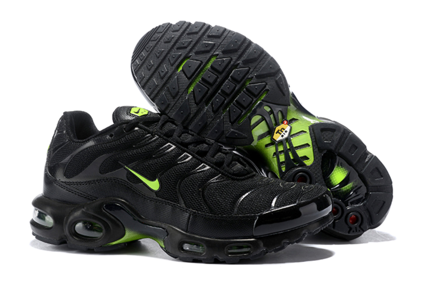 Nike Air Max Plus – Black Volt Edition