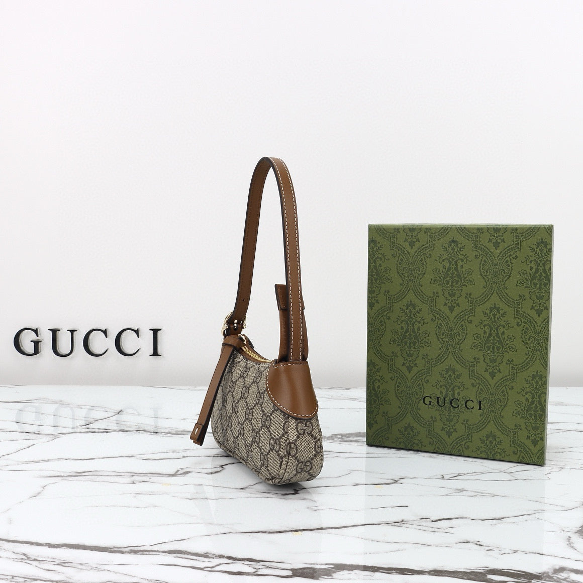 Bolso de Mano Gucci Ophidia Pequeño con Monogram y Raya Web