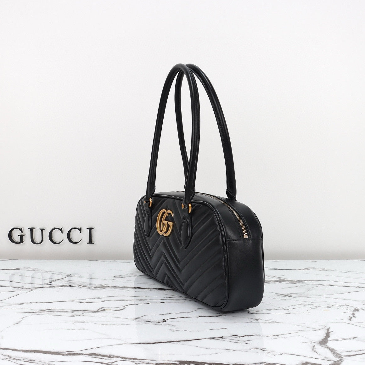 Bolso de Hombro Gucci Marmont con Forma de Bolera o Boston en Piel Acolchada
