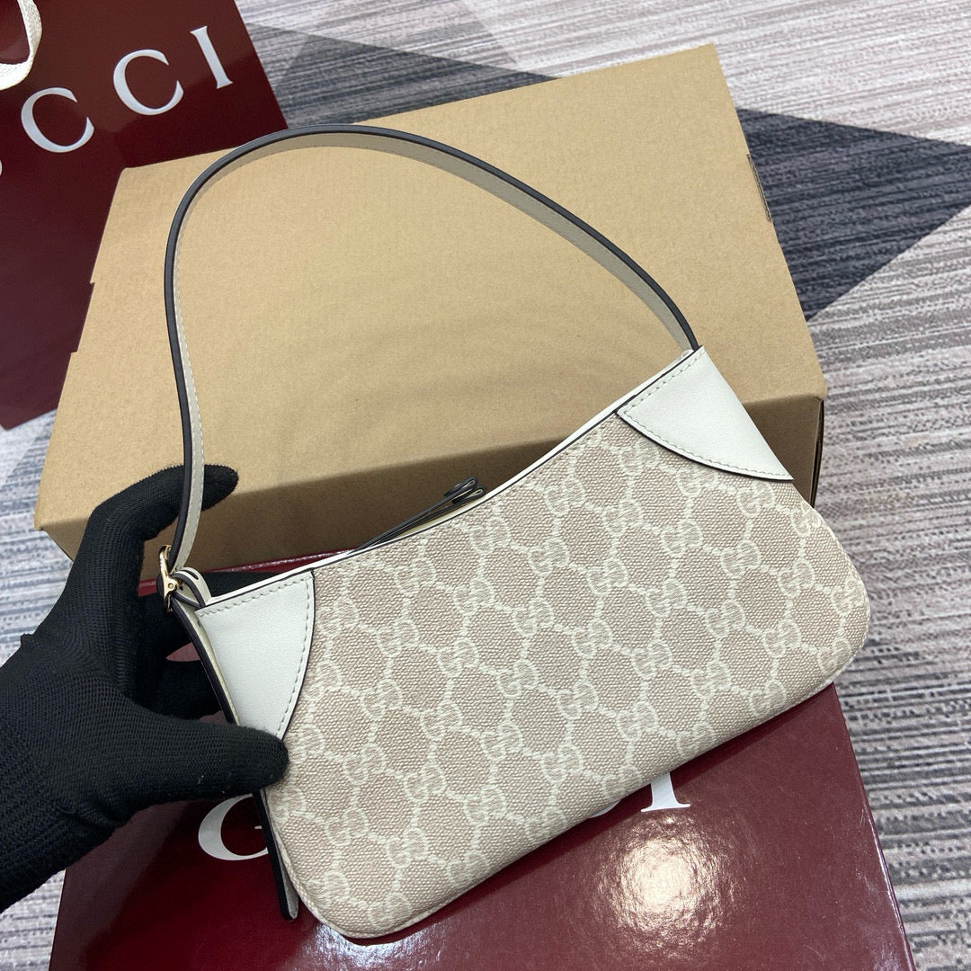 Mini Bolso Gucci Jackie 1961 GG Supreme con Ribete de Cuero