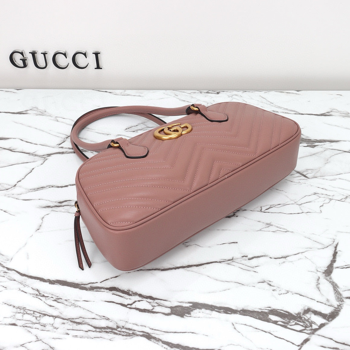 Bolso de Hombro Gucci Marmont con Forma de Bolera o Boston en Piel Acolchada