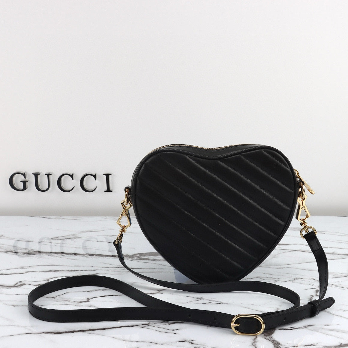 Mini Bolso Gucci GG Marmont Corazón Acolchado