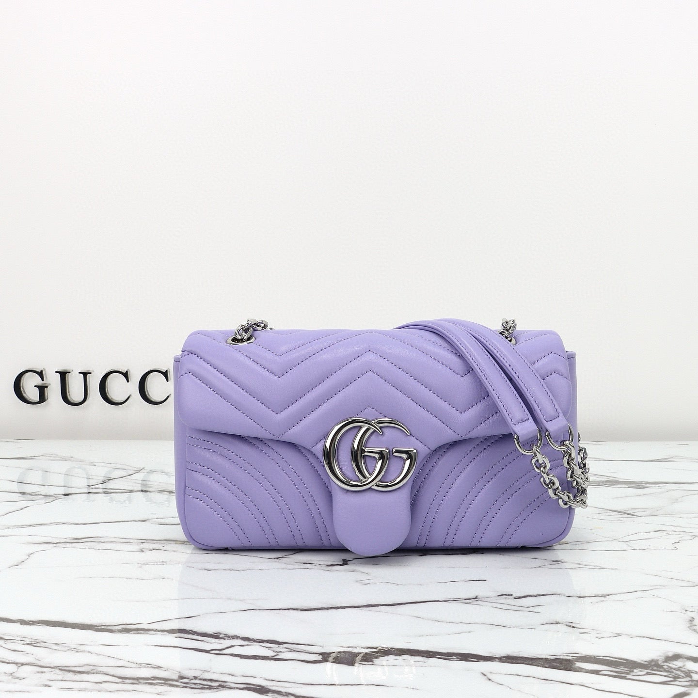 Bolso de Hombro/Bandolera Gucci GG Marmont con Silueta de Cámara en Piel Acolchada Azul Claro