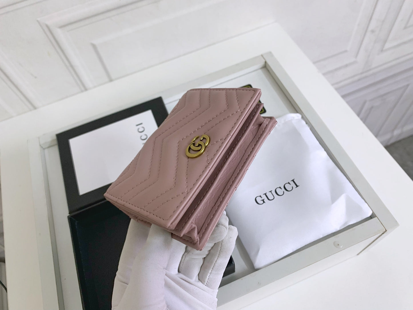 Cartera Gucci GG Marmont de Piel Matelassé en color Rosa Viejo