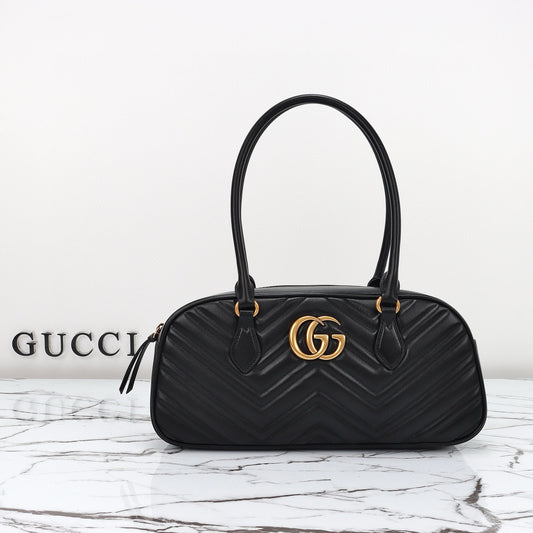 Bolso de Hombro Gucci Marmont con Forma de Bolera o Boston en Piel Acolchada