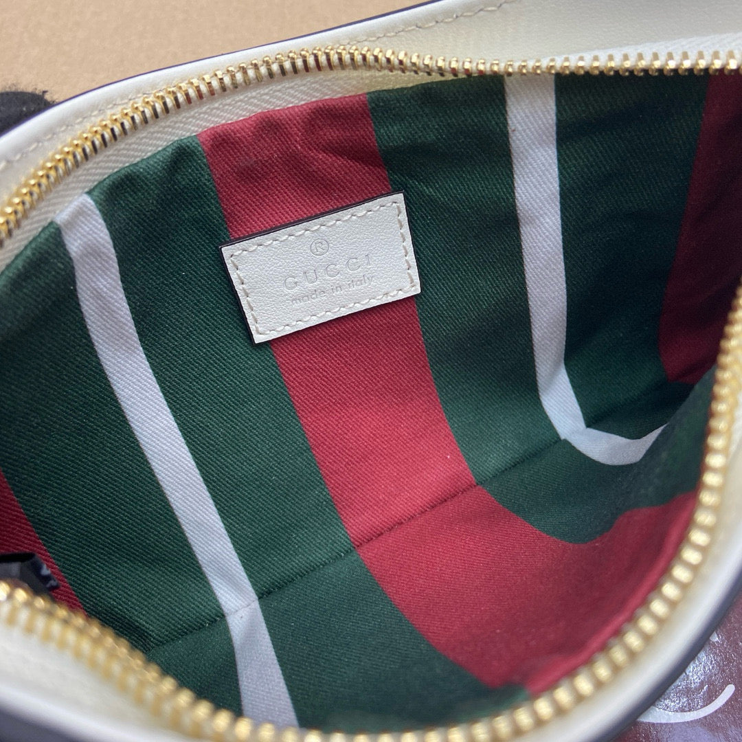 Mini Bolso Gucci Jackie 1961 GG Supreme con Ribete de Cuero