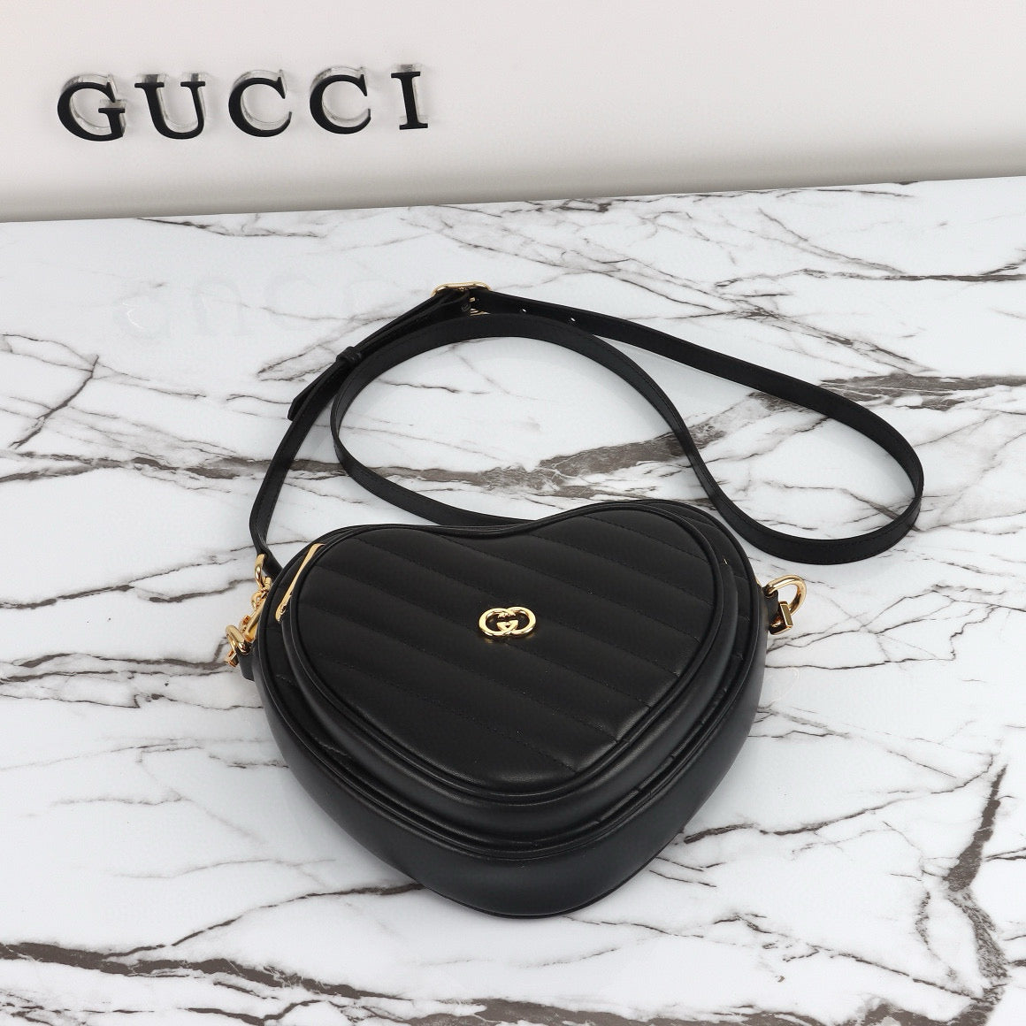 Mini Bolso Gucci GG Marmont Corazón Acolchado