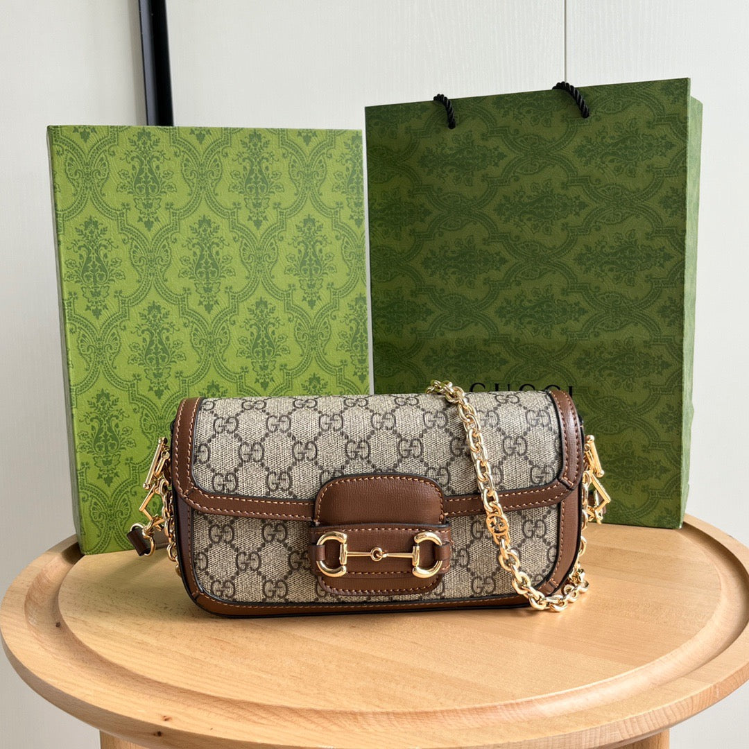 Bolso de Hombro Gucci Horsebit 1955 Mini en Lona GG Supreme