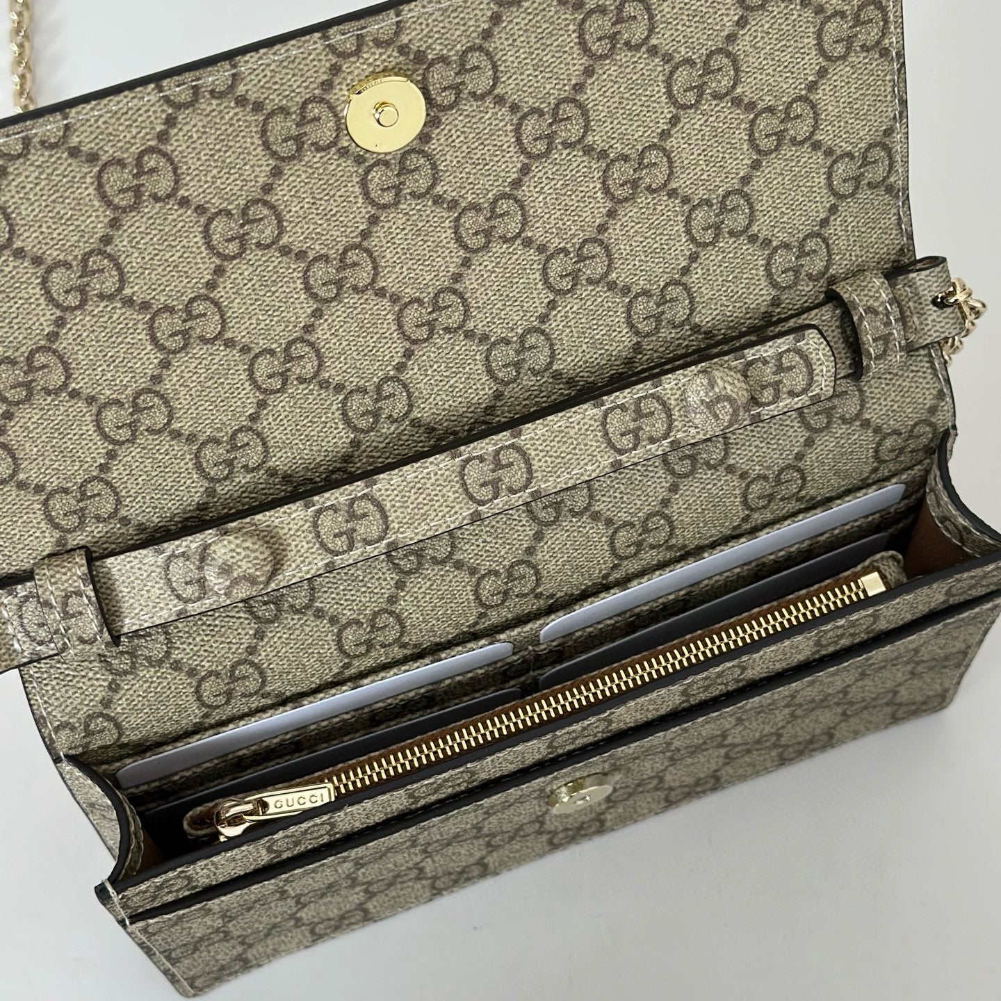 Cartera con Cadena Gucci Ophidia en Lona GG Supreme y Piel