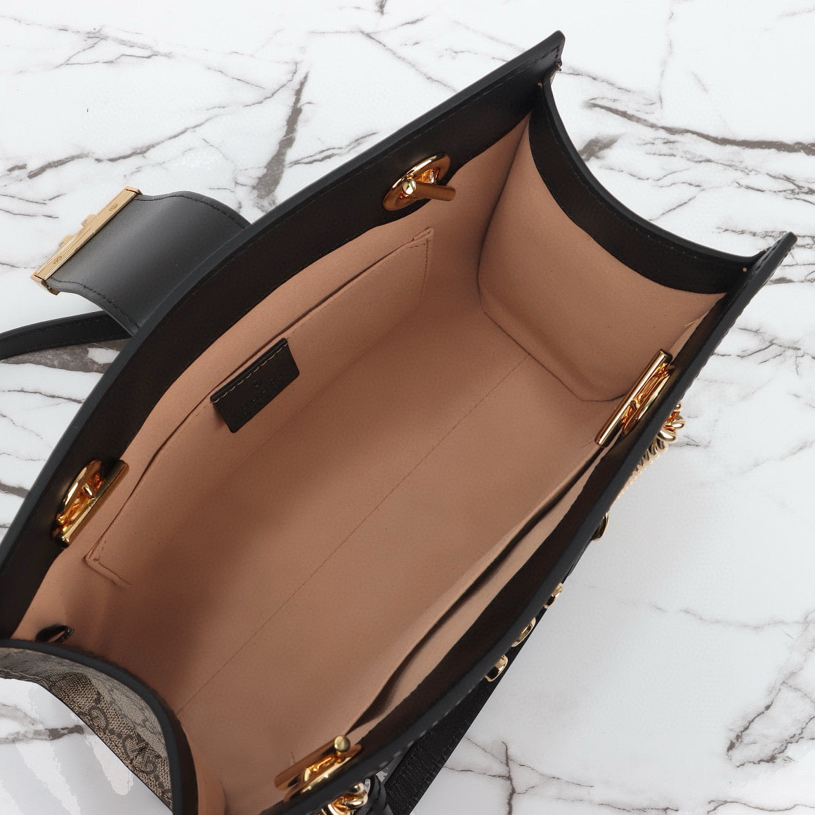 Mini Bolso Gucci Jackie 1961 de Lona GG Supreme con Ribete de Cuero