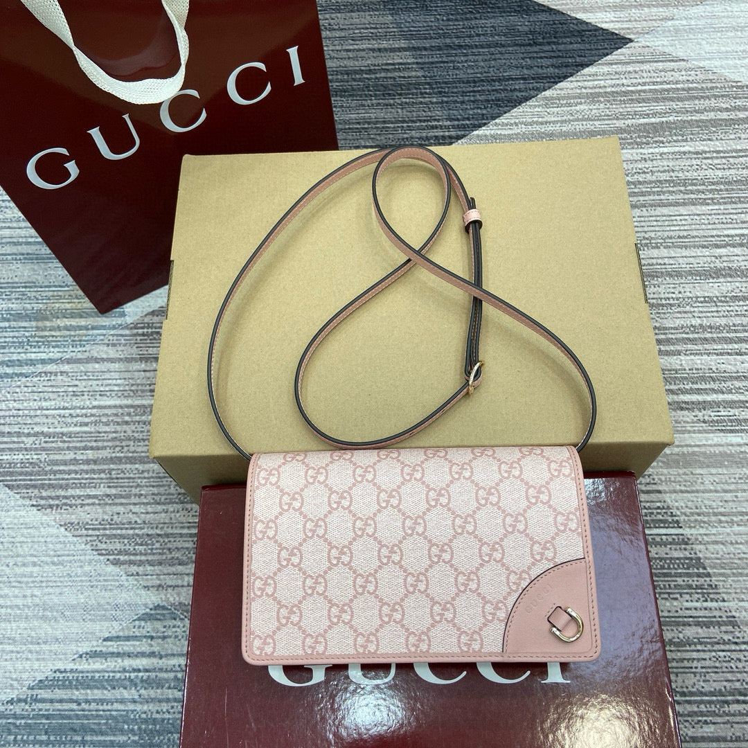 Mini Mochila Gucci Ophidia con Monogram GG y Detalles en Piel Marrón