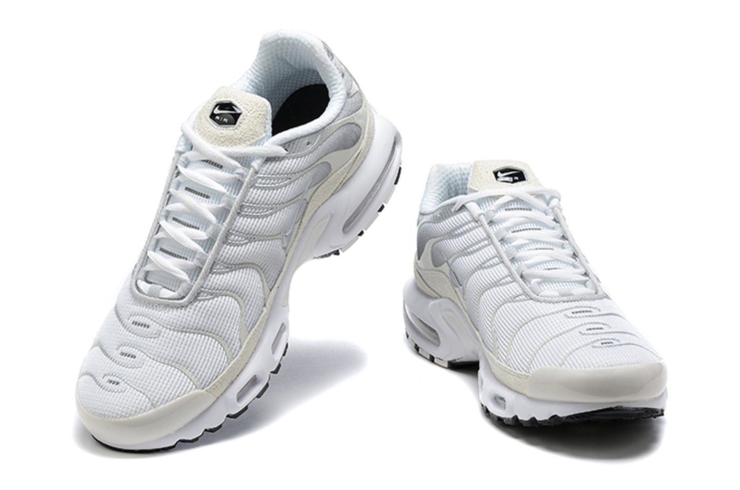 Nike Air Max Plus TN "Light Bone / Pure Platinum"