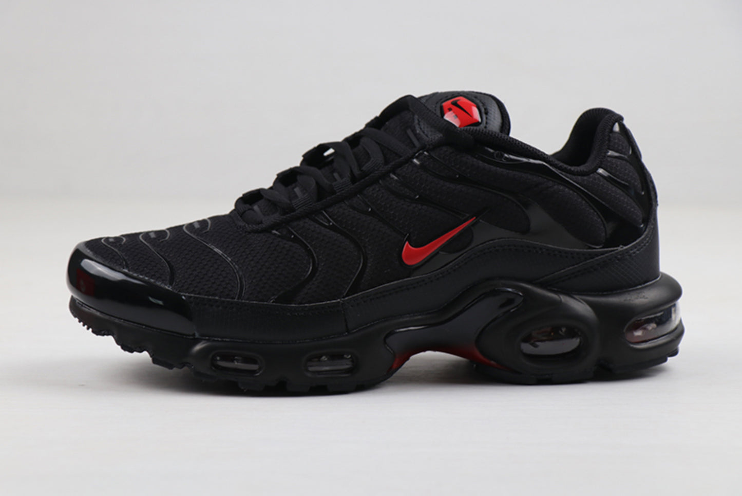 Nike Air Max Plus – Triple Black Cherry Edition