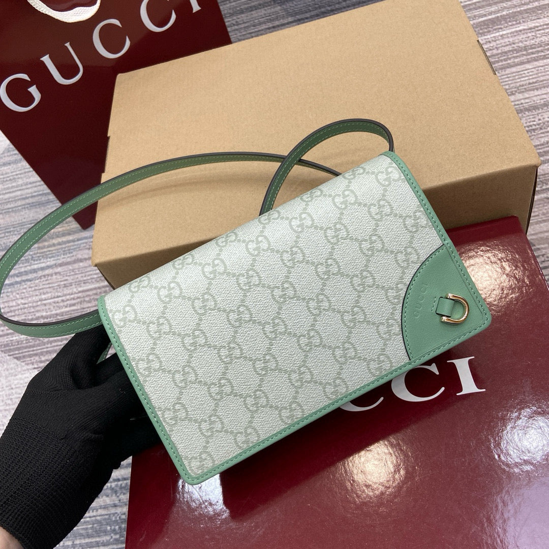 Mini Mochila Gucci Ophidia con Monogram GG y Detalles en Piel Marrón