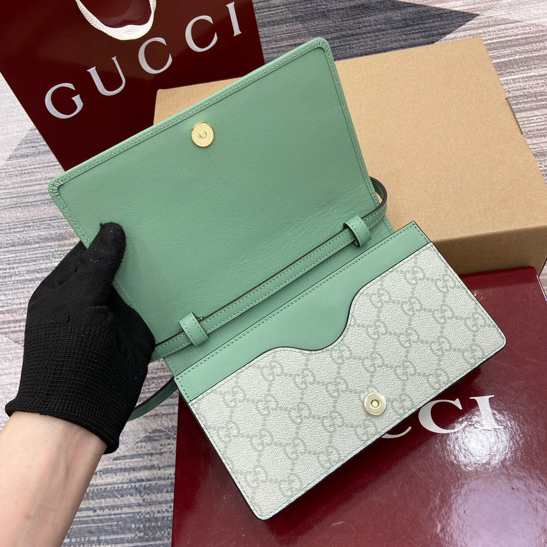 Mini Mochila Gucci Ophidia con Monogram GG y Detalles en Piel Marrón