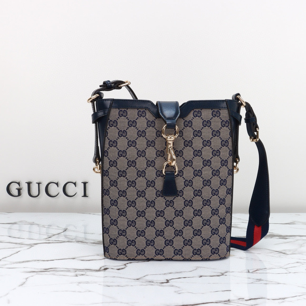 Gucci Ophidia GG Small Bucket Bag