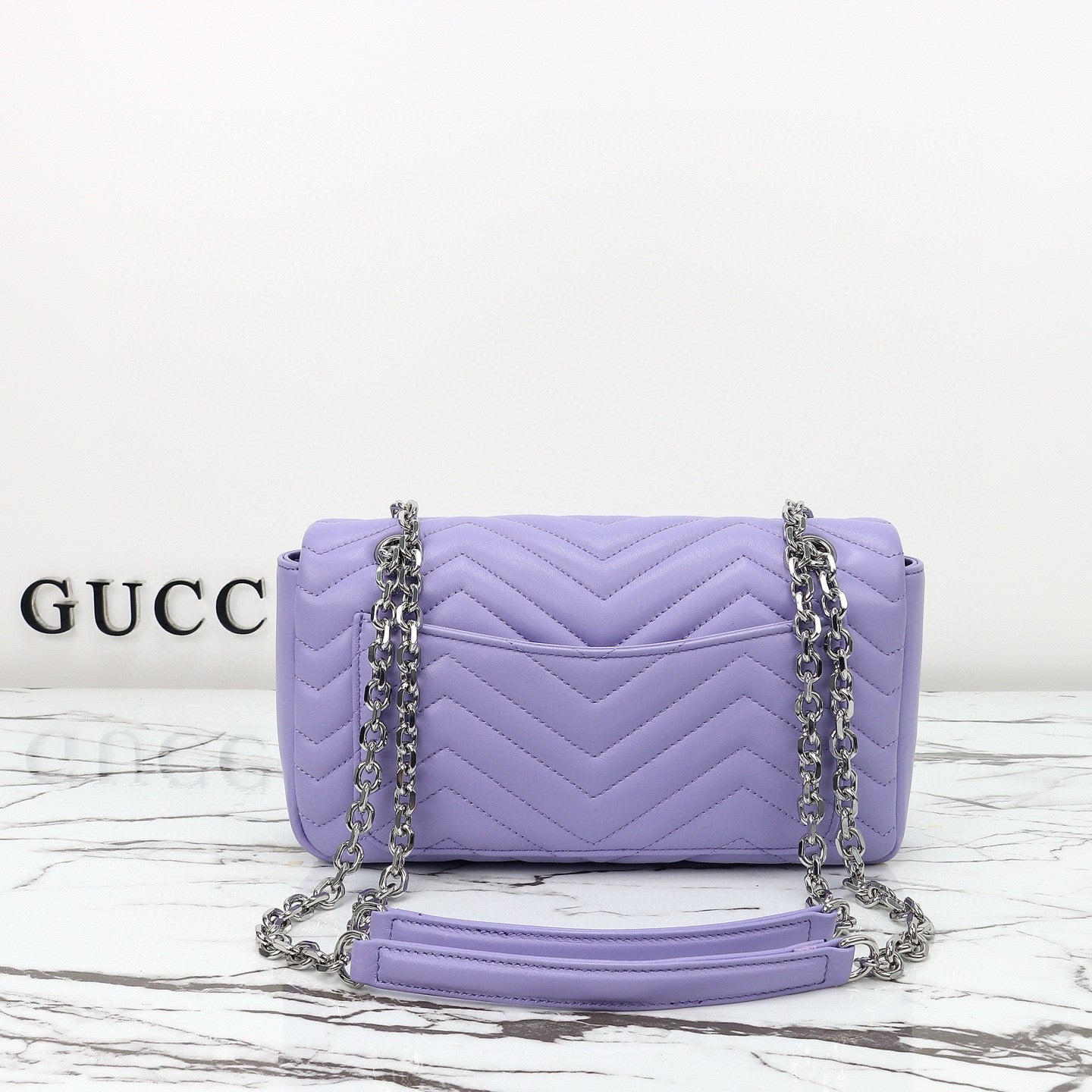 Bolso de Hombro/Bandolera Gucci GG Marmont con Silueta de Cámara en Piel Acolchada Azul Claro