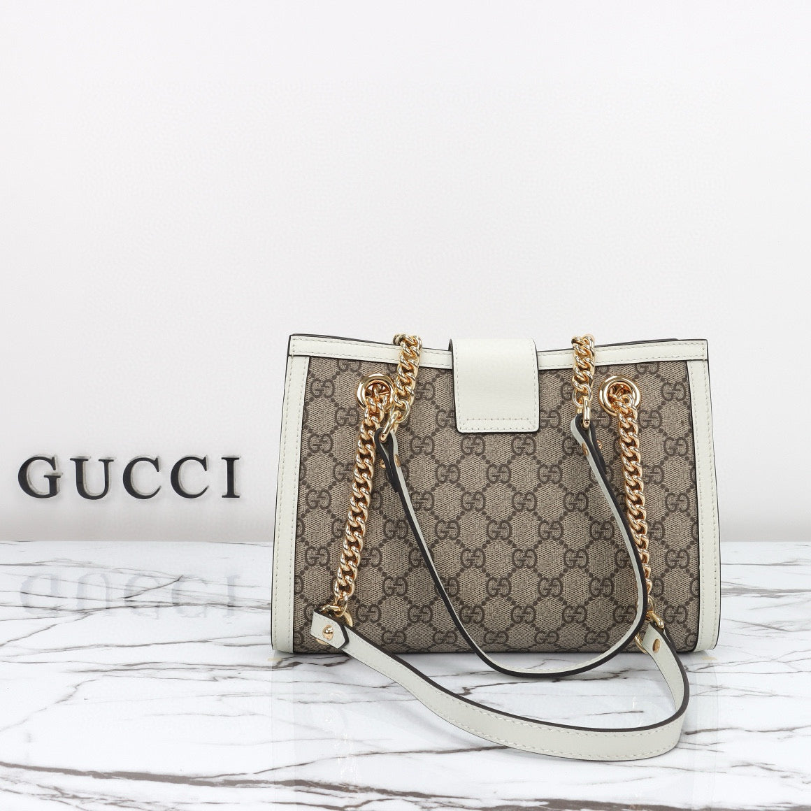Mini Bolso Gucci Jackie 1961 de Lona GG Supreme con Ribete de Cuero