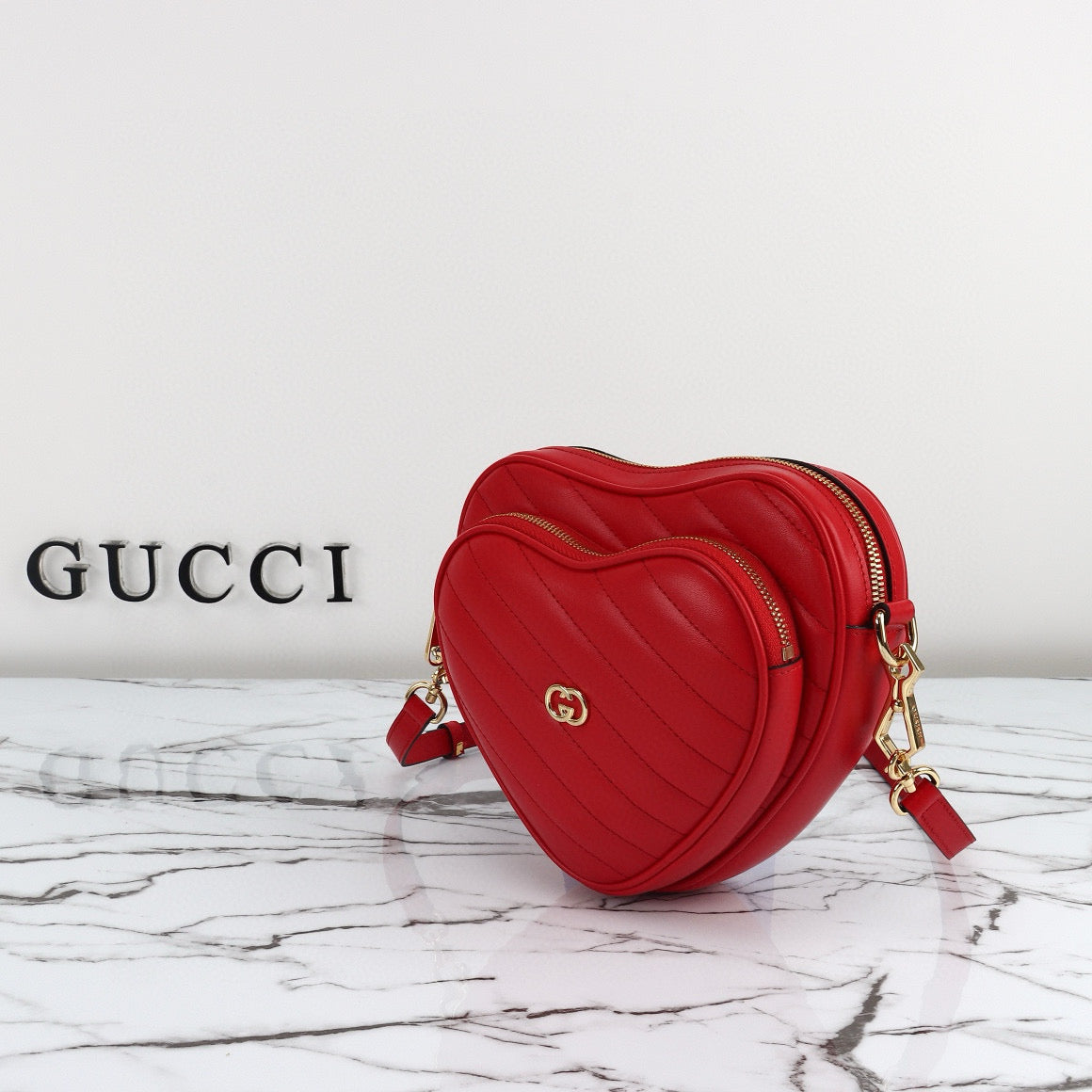 Mini Bolso Gucci GG Marmont Corazón Acolchado