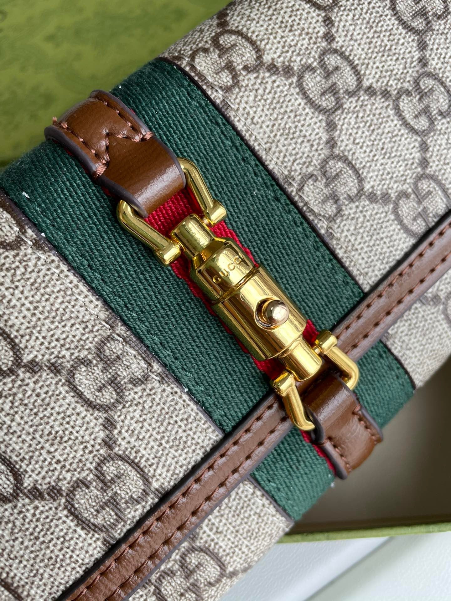 Gucci Jackie 1961 Chain Wallet in GG Supreme Canvas