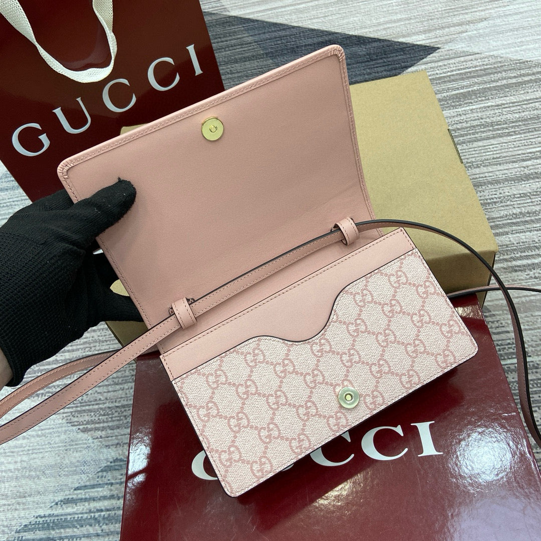 Mini Mochila Gucci Ophidia con Monogram GG y Detalles en Piel Marrón