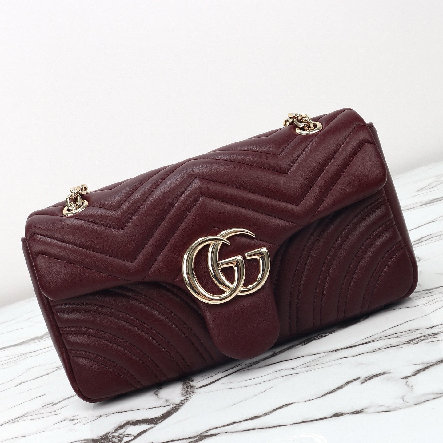 Bolso de Hombro/Bandolera Gucci GG Marmont con Silueta de Cámara en Piel Acolchada Azul Claro