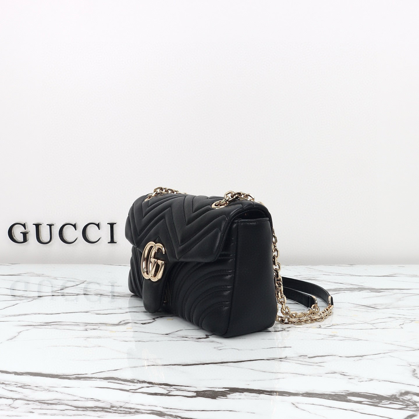 Bolso de Hombro/Bandolera Gucci GG Marmont con Silueta de Cámara en Piel Acolchada Azul Claro