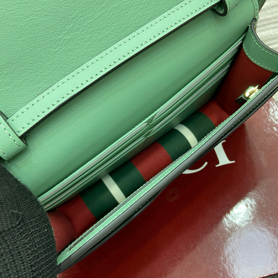 Mini Mochila Gucci Ophidia con Monogram GG y Detalles en Piel Marrón