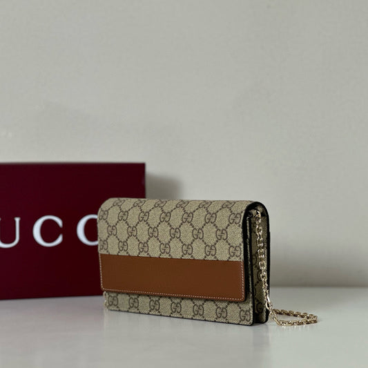 Cartera con Cadena Gucci Ophidia en Lona GG Supreme y Piel